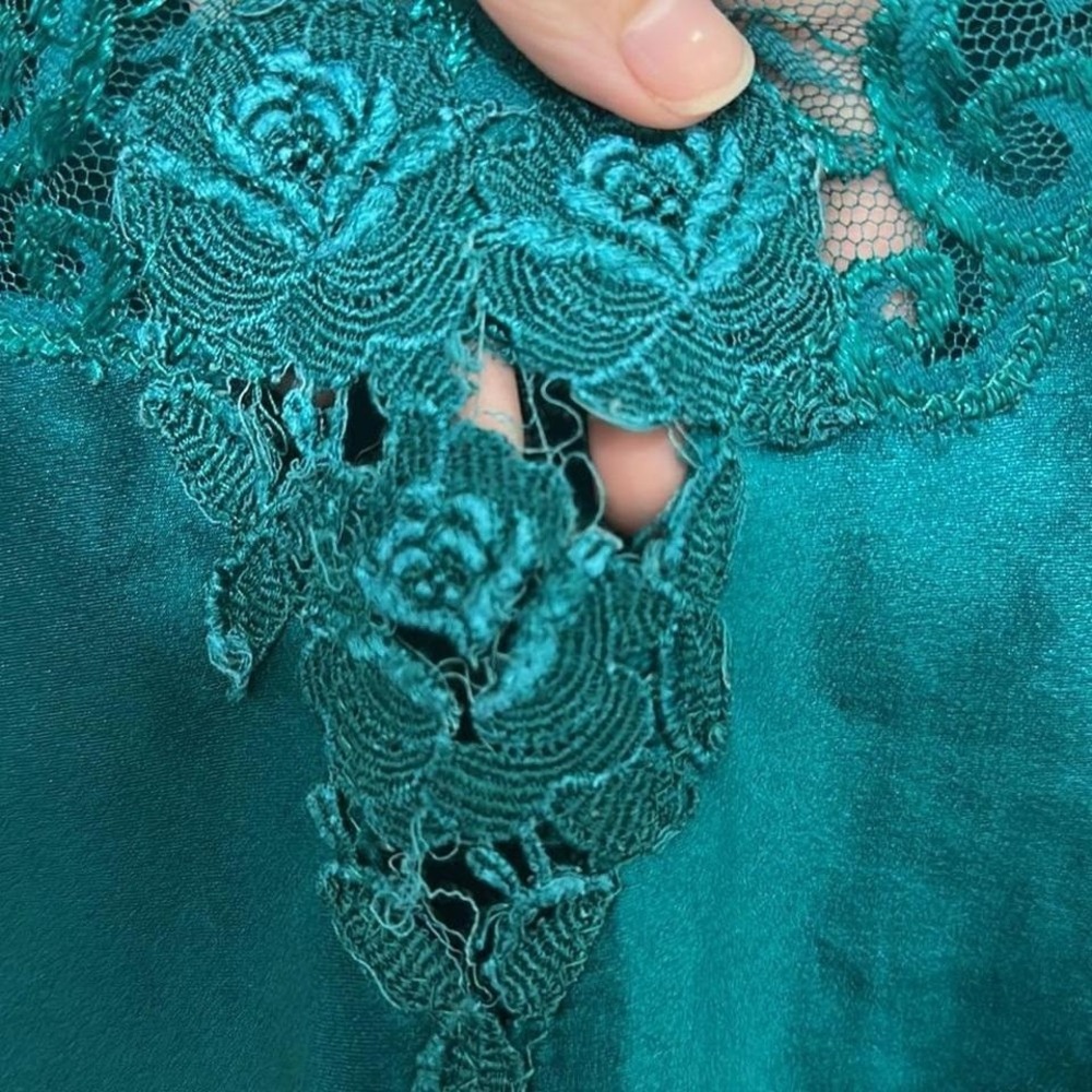 VINTAGE | INNER MOST | Woman's Emerald Green Lace Satin Nightgown Chemise, S - Picture 4 of 6
